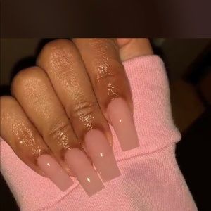 Meet your Posher, Leticia